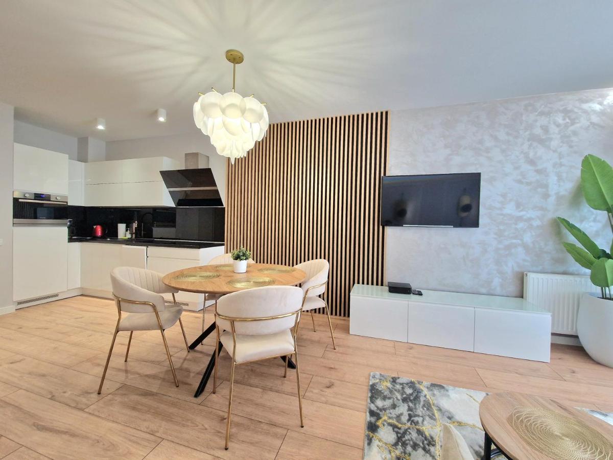 Waterlane Marina By Live & Travel Apartments Гданьск Экстерьер фото
